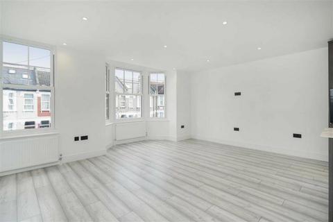 Flat B, 73 Pine Road, London, NW2 6SB