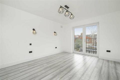 Flat B, 73 Pine Road, London, NW2 6SB