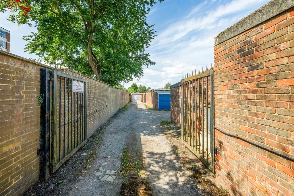 Rutland Court Garages 2.jpg