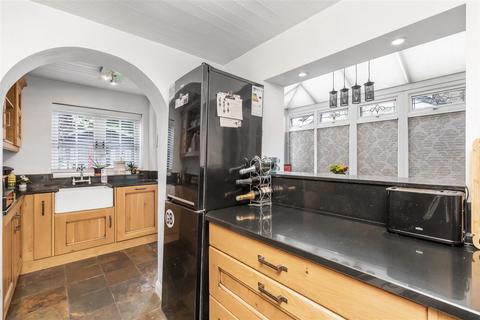 10 Spencers Road, Horsham, RH12 2JG