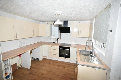 3 bedroom house for sale, Fourth Walk, Canvey Island SS8