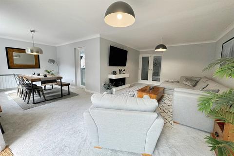 3 bedroom flat for sale, Branksome Park