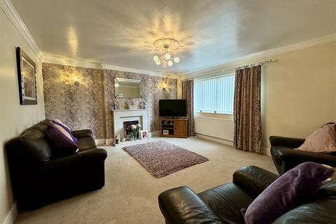 5 bedroom detached house for sale, Carr Green Lane, Staincross, Mapplewell S75 6DY