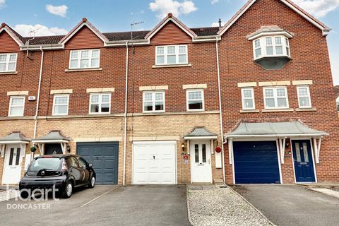 3 bedroom terraced house for sale, Cavalier Court, Woodfield Plantation, Doncaster