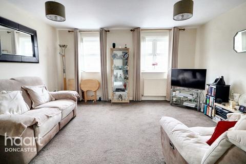 3 bedroom terraced house for sale, Cavalier Court, Woodfield Plantation, Doncaster