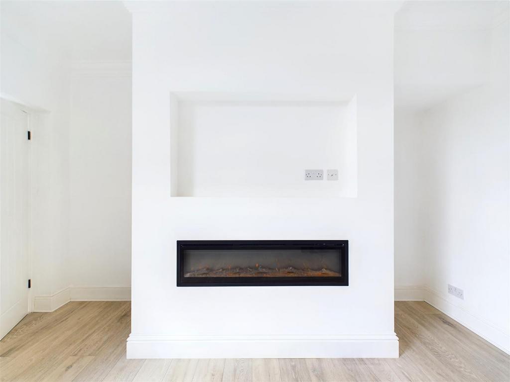 Lounge 4.jpg