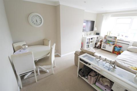 3 bedroom maisonette for sale, High Road, Byfleet, West Byfleet