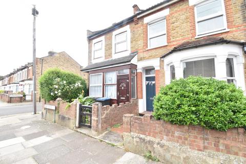 2 bedroom terraced house for sale, Denton Road, London, N18