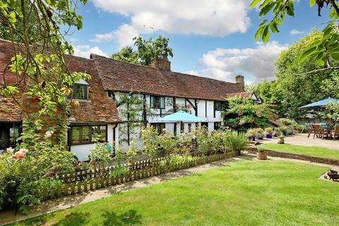 4 bedroom house for sale, Village Road, Denham Village, Buckinghamshire, UB9