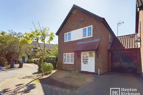 3 bedroom link detached house to rent, Larch Close, Laindon, Basildon