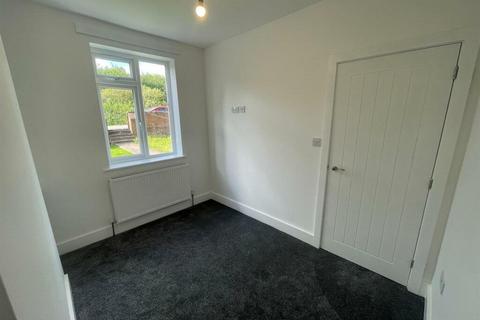 4 bedroom terraced house to rent, Wood Lane, Shirebrook, Mansfield, Derbyshire, NG20