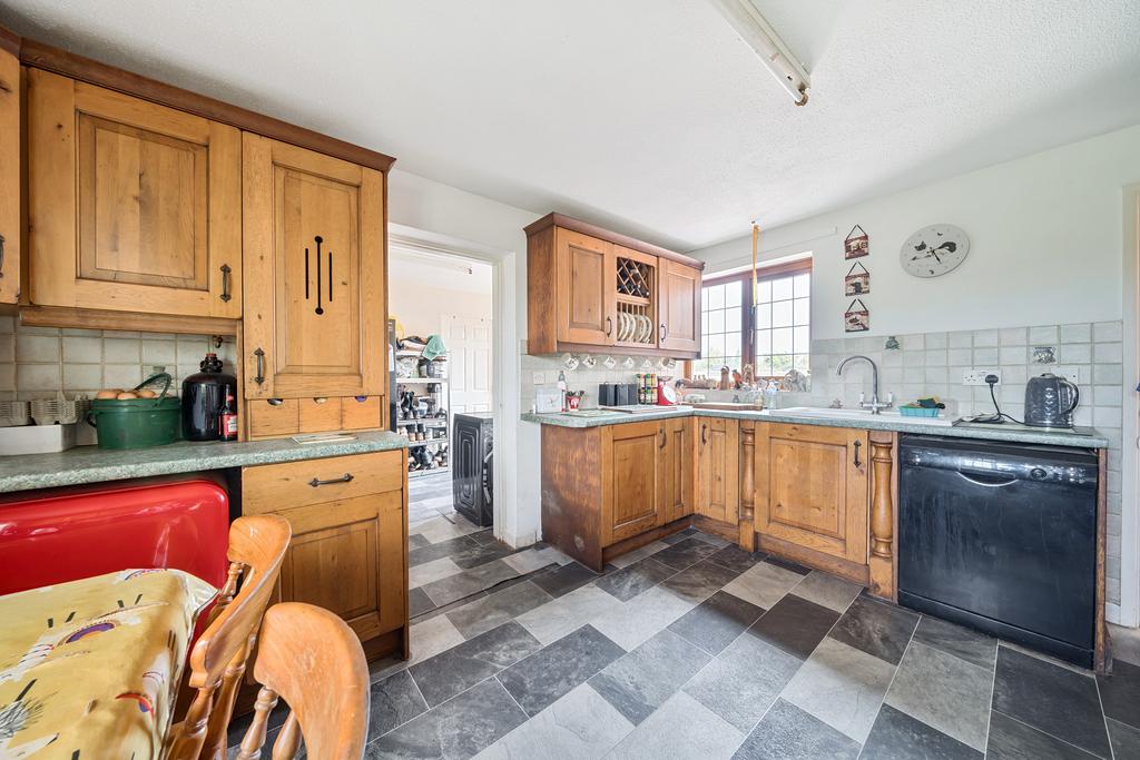 Kitchen / Breakfast Room