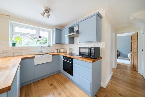 82 Cabell Road, Guildford, GU2 8JQ