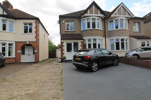 4 bedroom semi-detached house for sale, Upminster Road, Hornchurch RM12