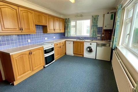 2 bedroom apartment for sale, Trinity Crescent, West Shore, Llandudno