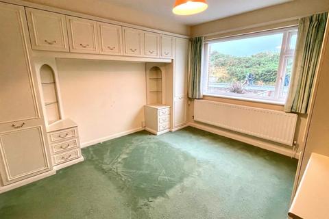 2 bedroom apartment for sale, Trinity Crescent, West Shore, Llandudno