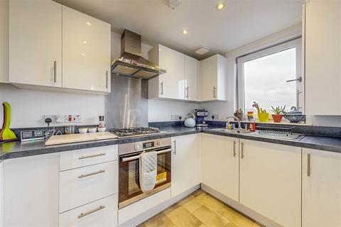 86 Kestrel Way, Perth, PH1 5FT