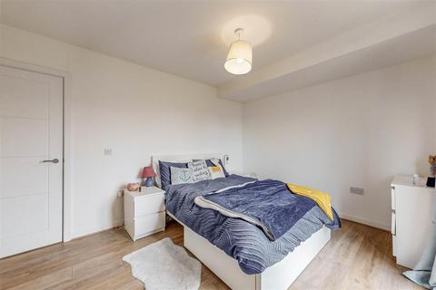 86 Kestrel Way, Perth, PH1 5FT