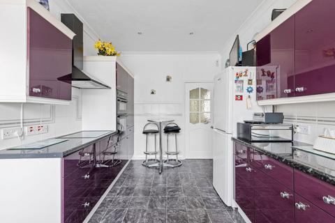 9 The Drive, Epsom, KT19 0AR