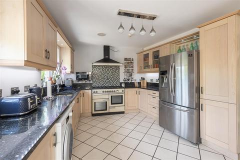 4 bedroom semi-detached house for sale, Hill View, Whitwell