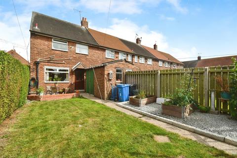 3 bedroom end of terrace house for sale, Longford Grove, Hull