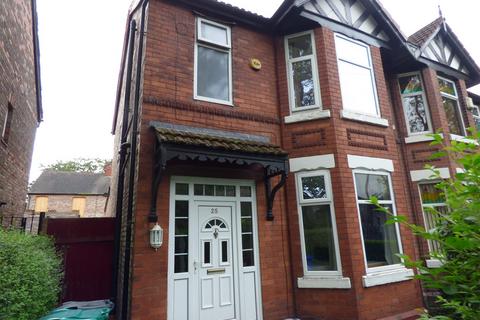 1 bedroom in a house share to rent, Old Hall Lane, Manchester M19