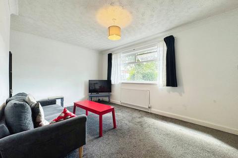 3 bedroom end of terrace house to rent, Whitchurch Road, Withington, Manchester, M20