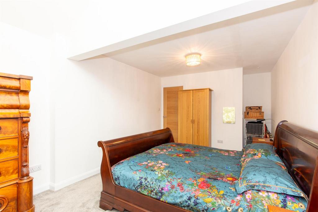 Principal bedroom