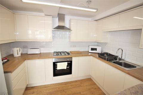 3 bedroom apartment to rent, Runnacleave Road, Ilfracombe EX34