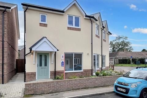 1 bedroom flat for sale, Medstead Village, Alton