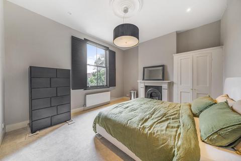 5 bedroom semi-detached house for sale, Berwyn Road, Herne Hill