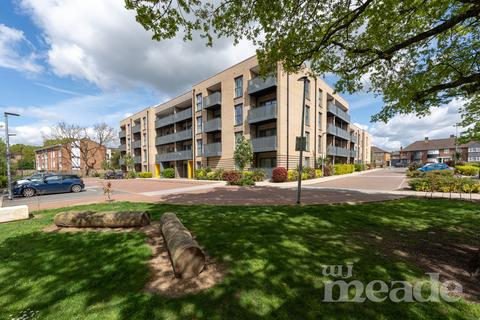 1 bedroom flat for sale, Merriam Close, Highams Park, E4