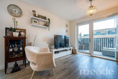 1 bedroom flat for sale, Merriam Close, Highams Park, E4