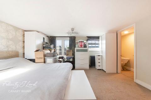 30 Parsonage Street, London, E14 3DB