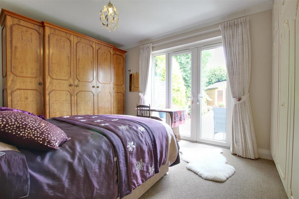 Bedroom 1 (rear)