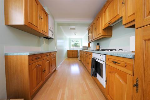 45 Foredown Drive, Portslade, Brighton, BN41 2BD