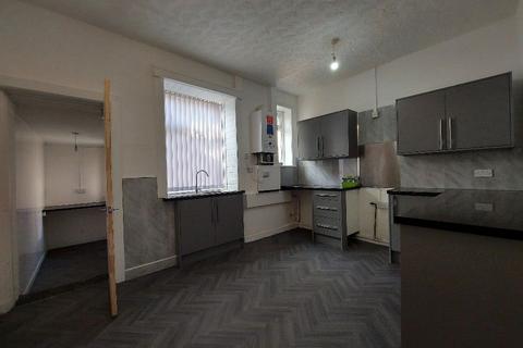 2 bedroom terraced house to rent, Cardinal Street, Burnley BB10