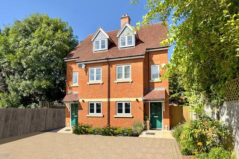 3 bedroom semi-detached house for sale, St Katherine's, Wantage, OX12