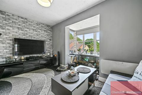 1 bedroom flat for sale, Kingfisher Way NW10