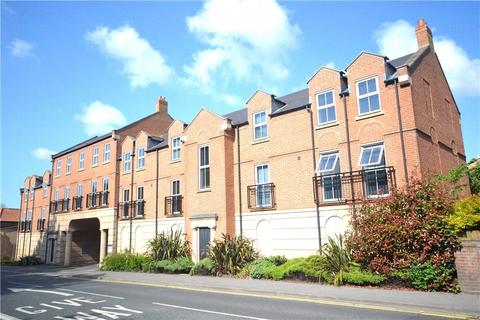 2 bedroom apartment to rent, Parklands Court, Yarm Road, Eaglescliffe