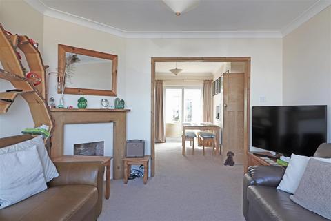 6 Prince Albert Square, Redhill, RH1 5AW