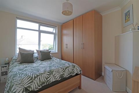 6 Prince Albert Square, Redhill, RH1 5AW