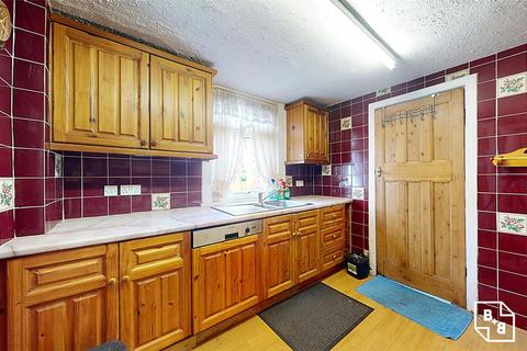 69 Dalmally Road, Croydon, CR0 6LY
