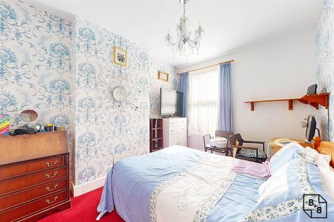 69 Dalmally Road, Croydon, CR0 6LY