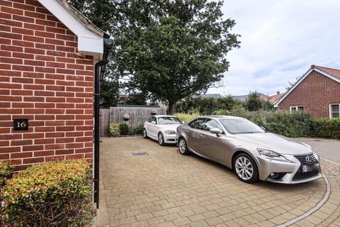 16 Boundary Oaks, Capel St Mary, Ipswich, IP9 2FL