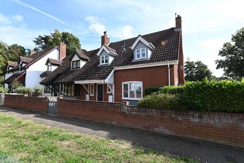 3 bedroom end of terrace house for sale, Saxmundham, Suffolk