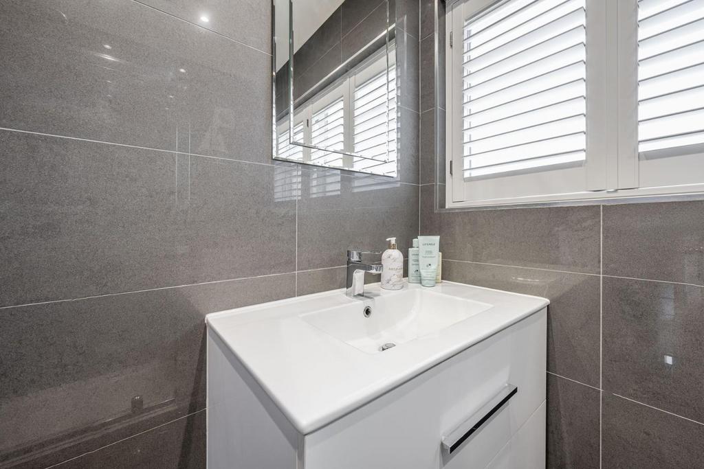 Shower Room 2