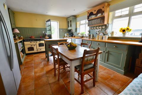 2 bedroom semi-detached house for sale, Bretforton Road Badsey WR11 7XQ