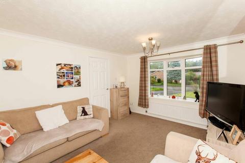18 Barton Crescent, Chesterfield, S40 4UH