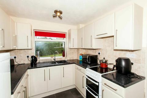 18 Barton Crescent, Chesterfield, S40 4UH